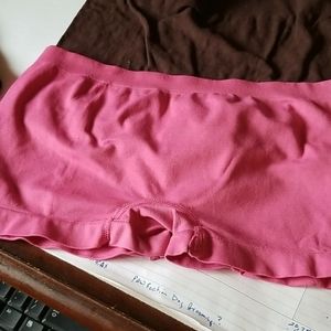 2 pr of boyshort panties never worn